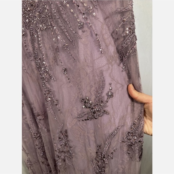 NEW $798 Mac Duggal [ 8 ] Flutter Embellished Lace Gown Vintage Liliac‎ Purple - Picture 12 of 16